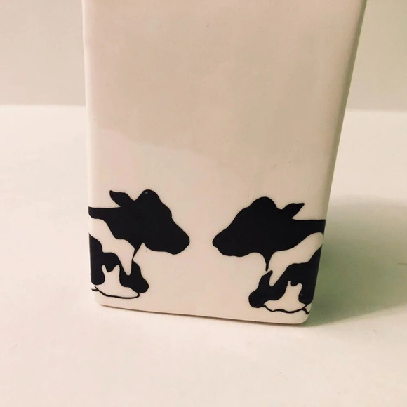 Vtg Margo 1984 Ceramic Milk Carton Creamer Farmhouse 4 Inch Tall - Picture 13 of 15